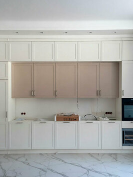 Кухня в 2 цветах